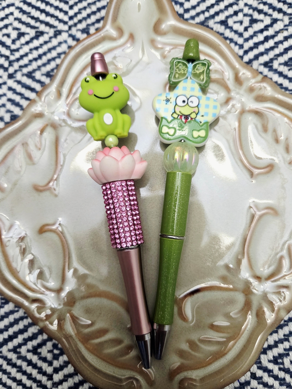 Set Of Cute Frog Character Pens - Pink & Green